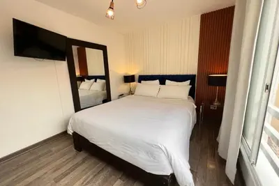 Apartamento De 2 Dormitorios, A 4 Cuadras Del Parque Kennedy