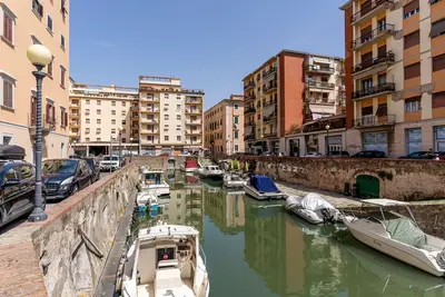 Livorno- Venice Neighborhood Lovely Apartment!