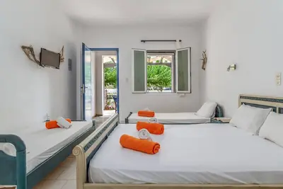 Image de Maison de vacances '9 Perasma Kypri Beach' avec terrasse privée, Wi-Fi et climatisation