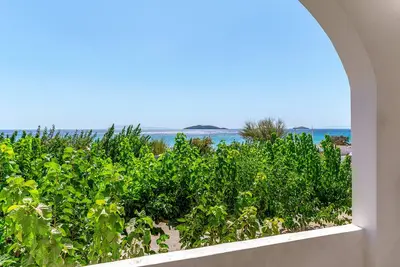 Image de Maison de vacances '5 Kypri Seaview Perasma Studio' avec vue sur la mer, Wi-Fi et climatisation