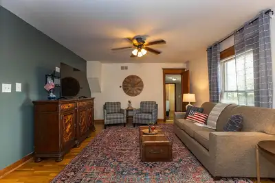 Image de 2 King Beds! Center of town! Pet friendly