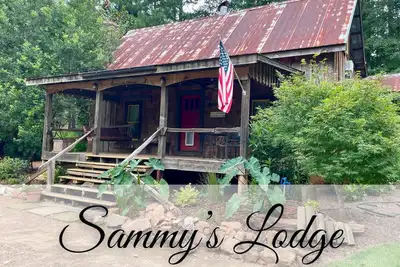 Image de Waterfront Rustic Country Cabin Retreat-Dog's Welcome!