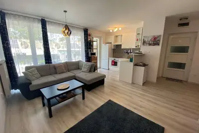 Image de Quiet back street only 5 mns walk from downtown Szécsényi Square and City Hall.