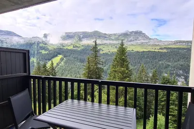 Image de Studio rénové avec cabine à Flaine, balcon ensoleillé
