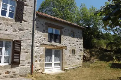 Image de Maison mitoyenne à Lorcières avec barbecue, animaux acceptés