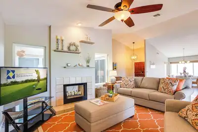 Image de The Sound of Silence! Sun Lakes 40yrs+ Amenities!