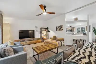 Image de Black Moose - Pet friendly - Trailer parking - Wood stove - Single level