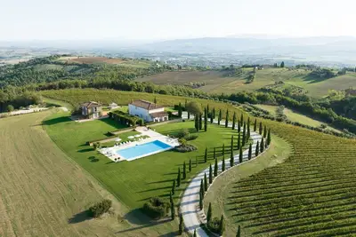 Image de Villa à San Venanzo avec 6 chambres à coucher, 12 couchages