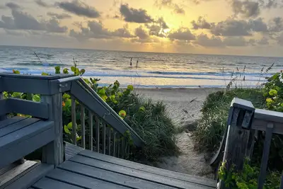 Image de Beachfront! 3rd Floor Corner Unit, Enjoy Sunrise to Sunset