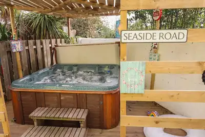 Image de The Yellow House, family friendly, with hot tub in Withernsea
