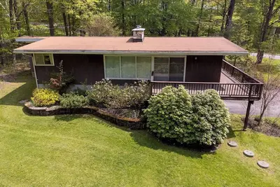 Image de Mid-Century Modern Berkshires Getaway on 6. 5 Acres!