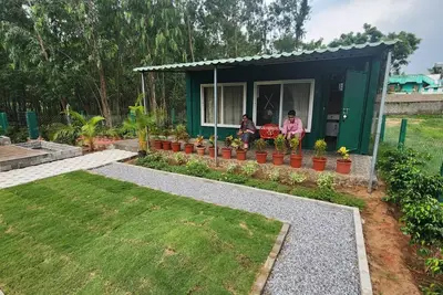 Image de Cozy Well Furnished Cabin, in 200 sq. yds Private Land 2mts to Lovely Sea Beach