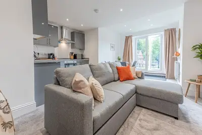 Image de Stylish Modern Apt with Terrace | Pass The Keys