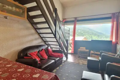 Image de T2 en duplex + coin montagne au pied des pistes 6 personnes