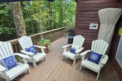 Sapphire Sky Cabin - A Mountain Retreat