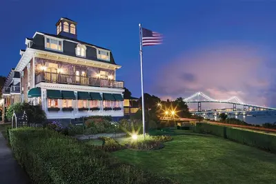 Image de 1 Bedroom Suite w/ Kitchenette, overlooking bay, near Newport! !