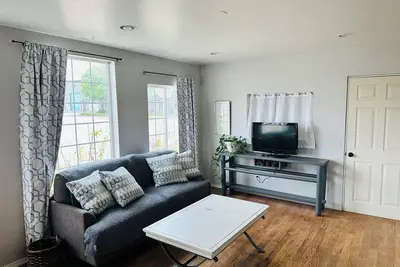 Image de Downtown Cottage close to Flathead Lake. Pet friendly!