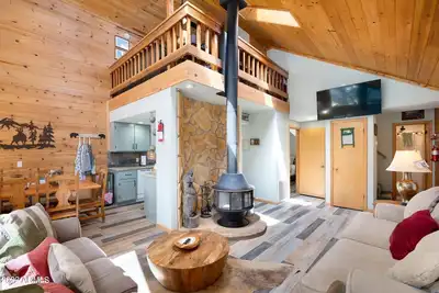 Image de Cozy cabin under the stars. Mountaintop views, seclusion and Wi-Fi.