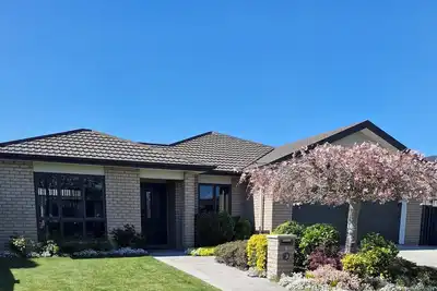 Image de Te Awa Retreat Napier. Spacious family home close to Napier Boys High. \n\n\n\n\n