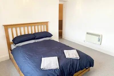 Image de Torquay, 2 bedrooms, Sleep 6, Free Parking, Torbay