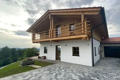 Image de Mountain chalet view