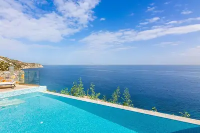 Image de Stunning sea views, Access to a cove - Eros Villa