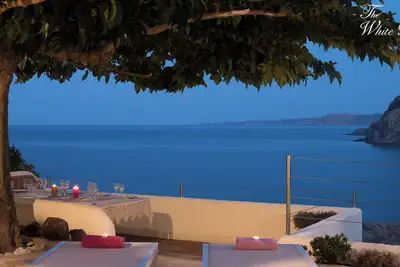 White Rock Villa with breathtaking views and pool