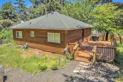 Image de The Cottage Seal Rock: Ideal blend of Pacific Northwest charm.
