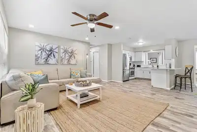 Image de Cozy Beach Home w/Hot Tub close to Anna Maria Island