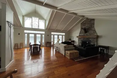 Image de Ski chalet rental on Lake Eugenia, 15 mins to Bvsc