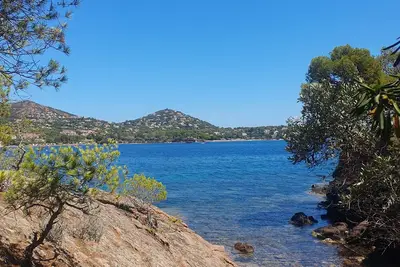 Image de Charmante Villa Provençale Pieds dans l'Eau piscine et plage privée