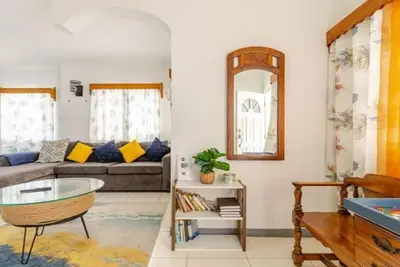 Image de Spacious Family Oasis, Near Drax Hall Mall
