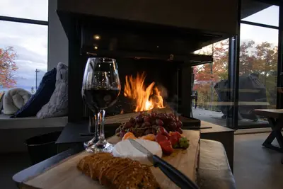 Image de Expérience Om du Massif: ski, spa, sauna, piscine\nVue imprenable sur le fleuve