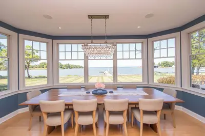 Image de Waterfront Home w/ Stunning Views, Deepwater Dock, Pool, HotTub, Kayaks & More