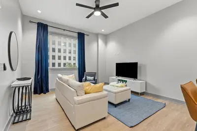 Image de 175 Lex - Spacious Two Bedroom - Near Rupp Arena!