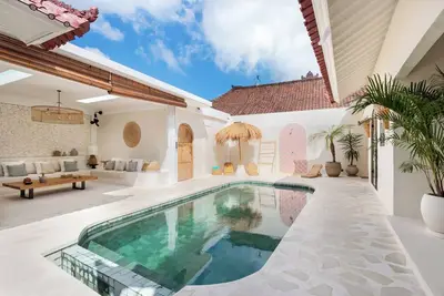 Image de Modern Trendy 3br \\ Seminyak \\ 10min Beach \\ Pool