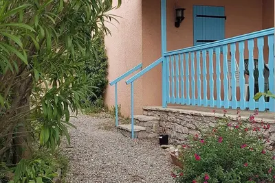 Image de Petite maison sur Mèze