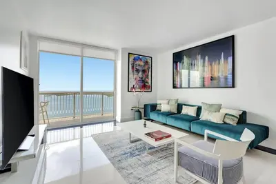 Image de 3br Penthouse with European Flair & Amazing Views