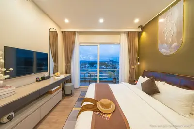 Image de Uyên Khang Villa- Entire House - 6 bedrooms, garden, barbecue, nice full-view