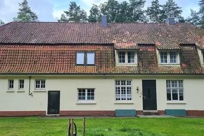 Image de Spacious vacation home on 19 hectares of woodland in a secluded location