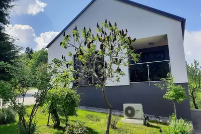 Image de A new & modernly furnished house with a sauna that creates a feeling of comfort