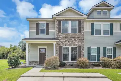 Image de Cozy Professional Townhouse