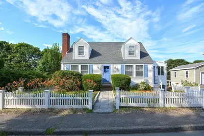 Image de Sand Song: Just one block from Good Harbor Beach!