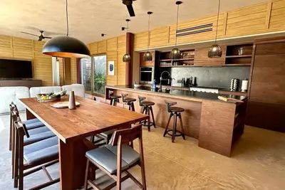 Image de Amazing, 3br contemporary Acre Resort Hacienda with private pool and hot tub.