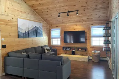 Image de Cozy Retreat near Ossipee Lake, sleeps 8, pet friendly!