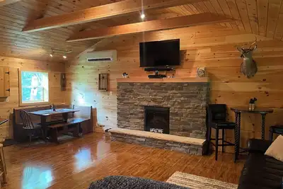 Image de Beautiful cabin 11 miles from Beaver Stadium. Enjoy an unplugged Psu weekend.