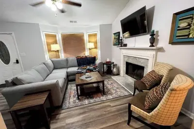 Image de The Corner White House, close 2 Lake Allatoona/Ksu