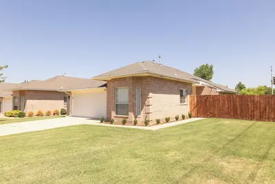 Image de The Mojo Dojo! Walk To Ou-Plenty Of Parking-Great Spot For Families Or Football