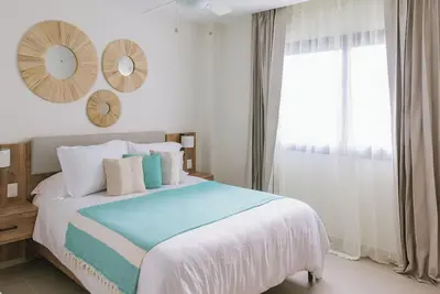 Image de Bright new apartment 3 minutes from the beach • WiFi • Pool • Bbq