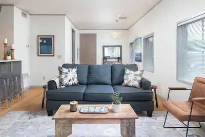 Image de Luxury Condo in the heart of Oxford. Steps from Square & Ole Miss